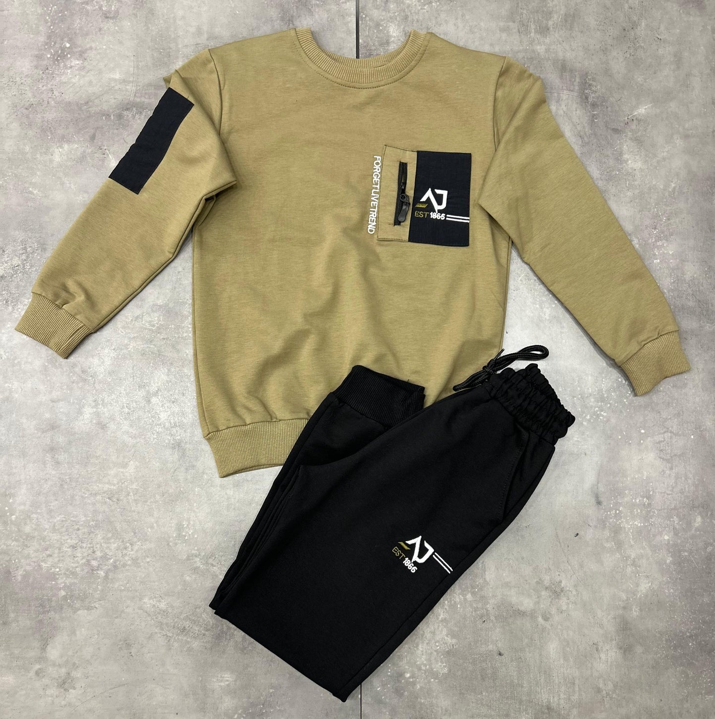 14271 Side Pocket boys suit 11-14