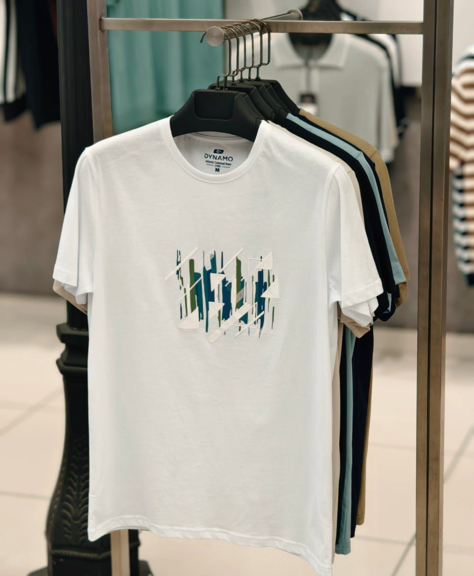 T233 Free Print Men's T-shirt Dynamo