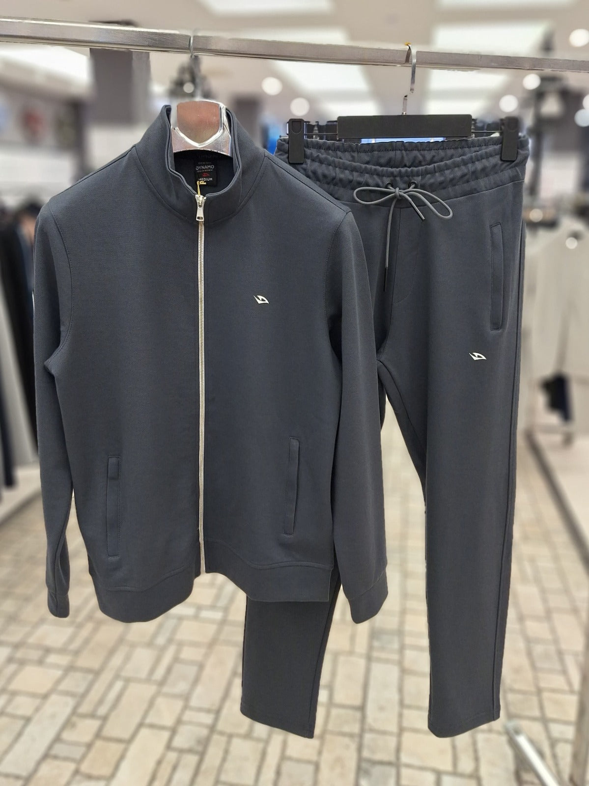 AS-323 MENS SUIT PLAIN