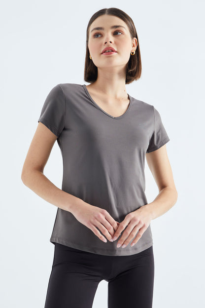 97145 BASIC SHORT SLEEVE STANDARD MOLD V-NECK WOMEN'S T-SHIRT