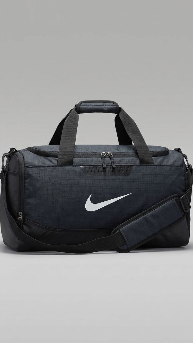 06733 Nike Brasilia 9.5 Training Duffel Bag