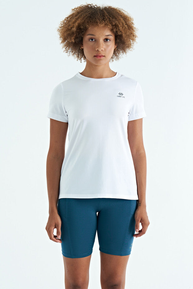 97267 Back Slit Detail Crew Neck Short Sleeve Standard Fit Women's t-shirt