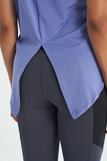 97267 Back Slit Detail Crew Neck Short Sleeve Standard Fit Women's t-shirt