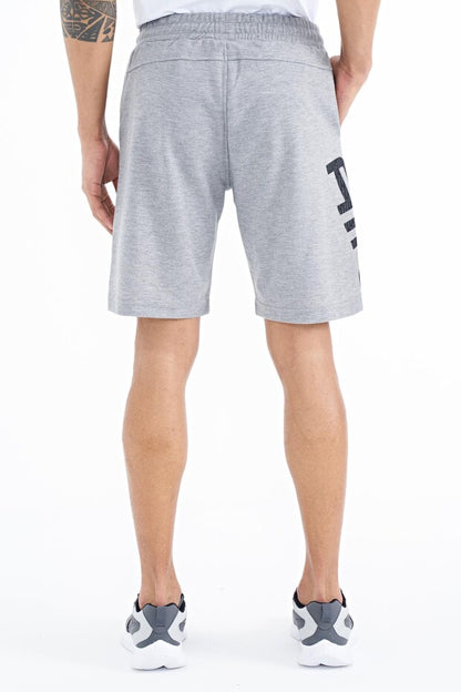 81242 Standard Fit Men's Shorts